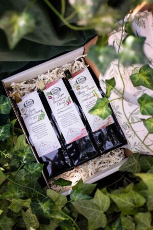 Online Tea Shop Loose Leave Tea - Gift Set for Tea Lovers Organic Oolongs fruit and berries 2oz horizonal