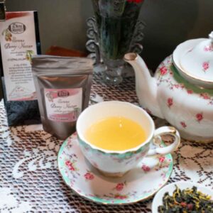 Online Tea Shop Oolong and Pouchong Tea - Sweet Melon Sonnet in a tea cup 1 and 2 oz bags
