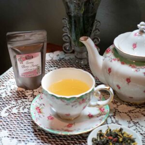 Online Tea Shop Oolong and Pouchong Tea - Sweet Melon Sonnet in a tea cup