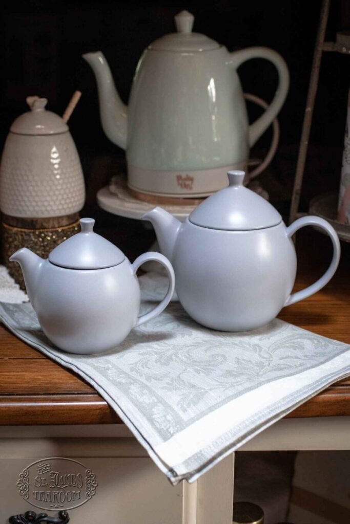 Teapot 32 oz White Porcelain