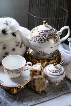 Fine China: Gold Lace Berry Creamer and Sugar Bowl - Image 2