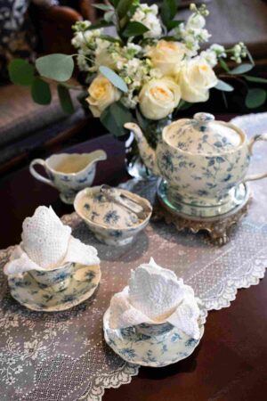 Blue Rose Toile Creamer and Sugar Bowl - Image 3