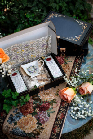 St James Online Tea Shop - Celebrations Gift Set Midnight Blue Keepsake Box